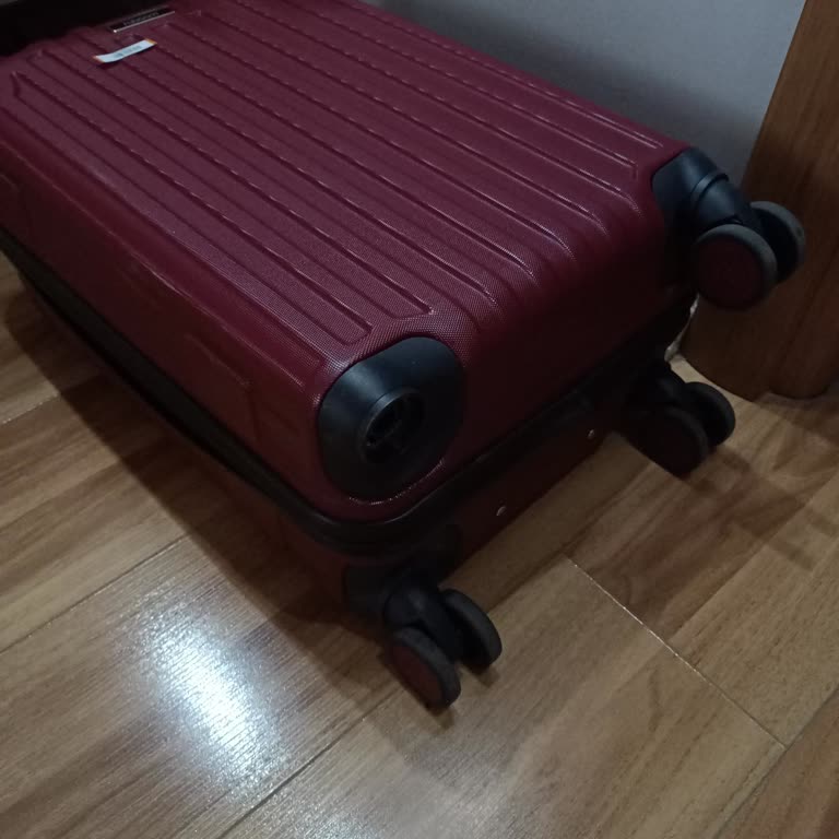 Sunexpress Hava Yolları Kırık Valiz