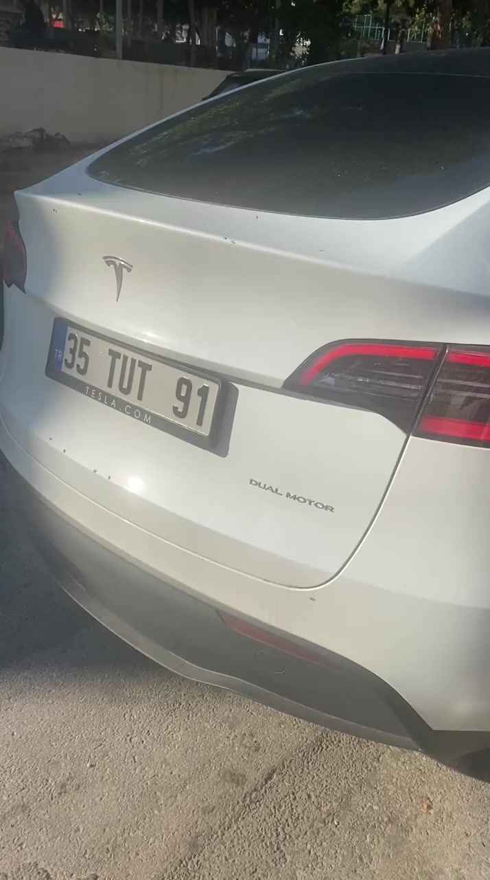 Tesla Model Y Roof Glass Crack Not Covered by Warranty, Requesting Resolution video cover
