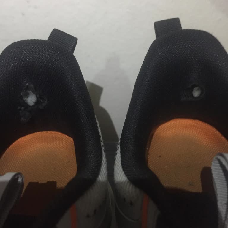 FLO Ayakkabı Ayakkabıyı Bir Ay Bile Kullanamadım