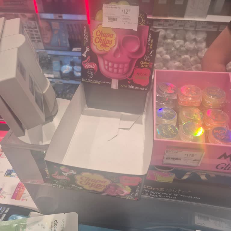 Watsons Arcadium Şubesi Çalışanından Müşteri Memnuniyetsizliği Ve Hatalı İşlemler