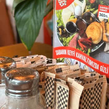 Happy Moon's Ataköy Marina'da Hijyen Sorunu Ve Sinek Problemi