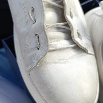 Derimod Ayakkabımın Boyası 4 Ayda Attı, Müşteri Hizmetleri İlgisiz