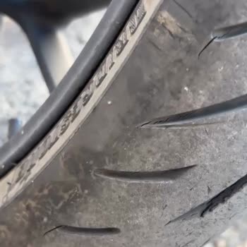 Bridgestone S22 Lastik 5. Ayda Mahvoldu