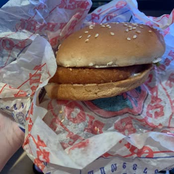 Saloon Burger Yanlış Ürün Ve Harika Savunma