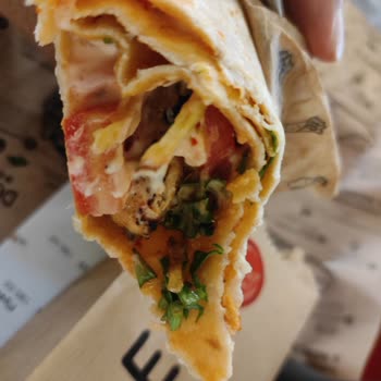 Dürümle Kötü Çalışanlar Ve Hizmet