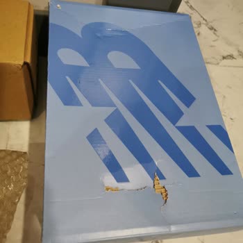 Sporium Sahte Ayakkabı Satıyor Azr Reklam Adına Gönderiyor.
