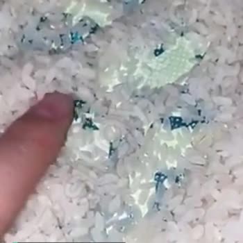 Özbesin Market Pilavlık Pirinçten Böcek Çıktı