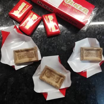 Ülker Napoliten Bozulmuş Çikolata