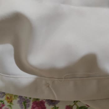 FLO Ayakkabı 'dan Gömlek Aldım Defolu Mudur Nedir