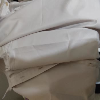 FLO Ayakkabı 'dan Gömlek Aldım Defolu Mudur Nedir