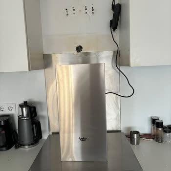 Beko Hood Installation Damaged My Wall and Stove and Service Refuses to Compensate