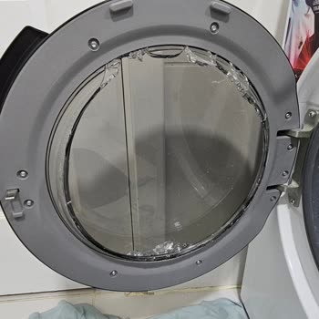 Arçelik Çamaşır Makinesi Kapak Camı Patladı: Güvenimizi Sarsan Sorun