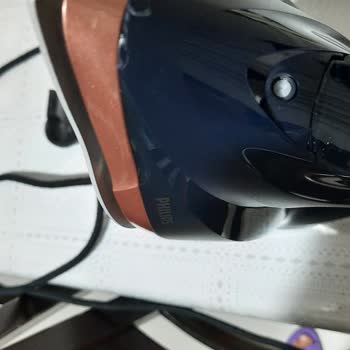 Philips Ev Aletleri Ütü Plastik Kısımları Dökülüyor