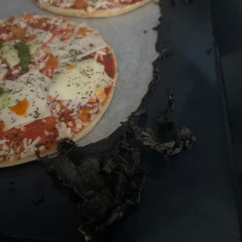 A101 Pişirme Kağıdı Fırında Yandı