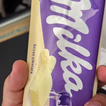 A101 Den Alınmış Beyaz Milka Çikolata