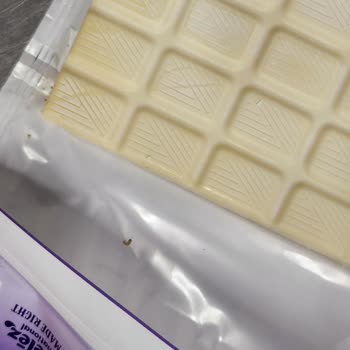 A101 Den Alınmış Beyaz Milka Çikolata