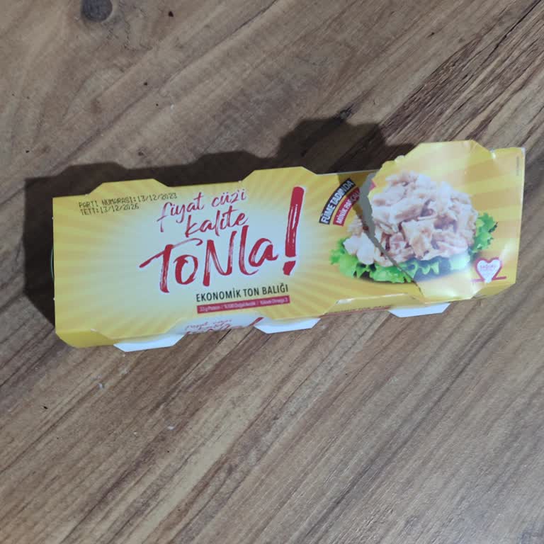 Dardanel "Tonla" Marka Ton Balığı Aşırı Ağır Kokulu Ve Tadı Çok Kötü