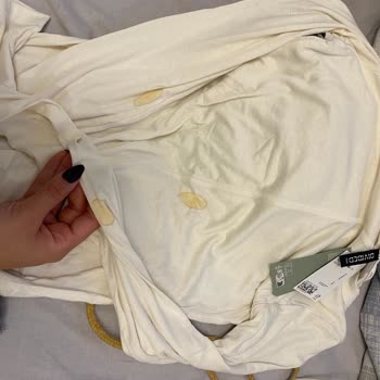 H&M Online Siparişimde Şeffaf Ambalaj İçerisinde Hasarlı Ürün Geldi