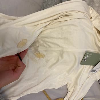 H&M Online Siparişimde Şeffaf Ambalaj İçerisinde Hasarlı Ürün Geldi