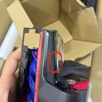 Dyson V15 Submarine Süpürge Kırık ve Çiziklerle Geldi, Müşteri Hizmetleri İlgisiz