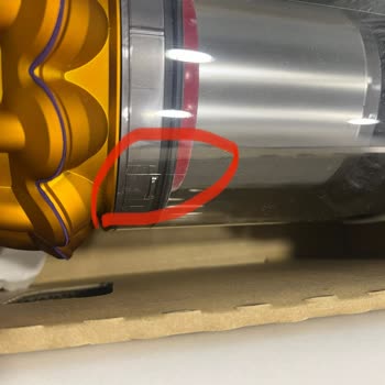 Dyson V15 Submarine Süpürge Kırık ve Çiziklerle Geldi, Müşteri Hizmetleri İlgisiz