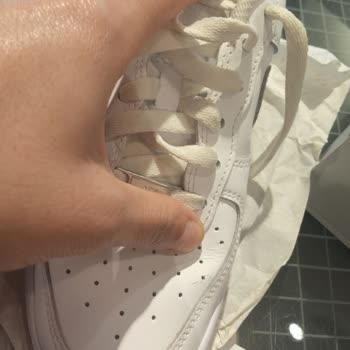 Nike Air Ayakkabıda 10 Günde Çatlama Ve Müşteri Hizmetleri Sorunu