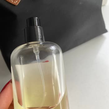 Parfüm Şişesi Akıttı, Severek Kullandığım Koku Ziyan Oldu