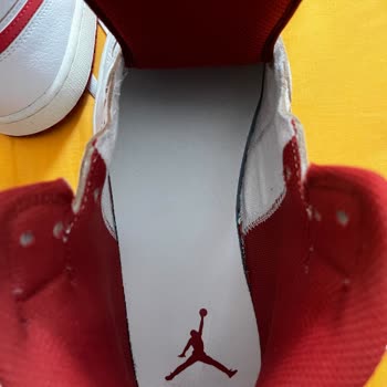 Sportive'den Gelen Air Jordan 1 Mid SE Ürünü Defolu ve Çakma Çıktı