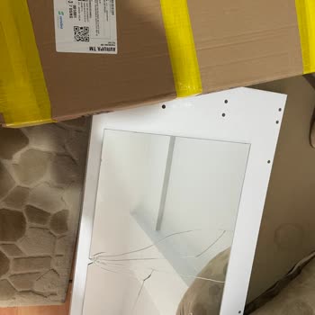 Parçalanmış Banyo Aynası ve İade Sorunu