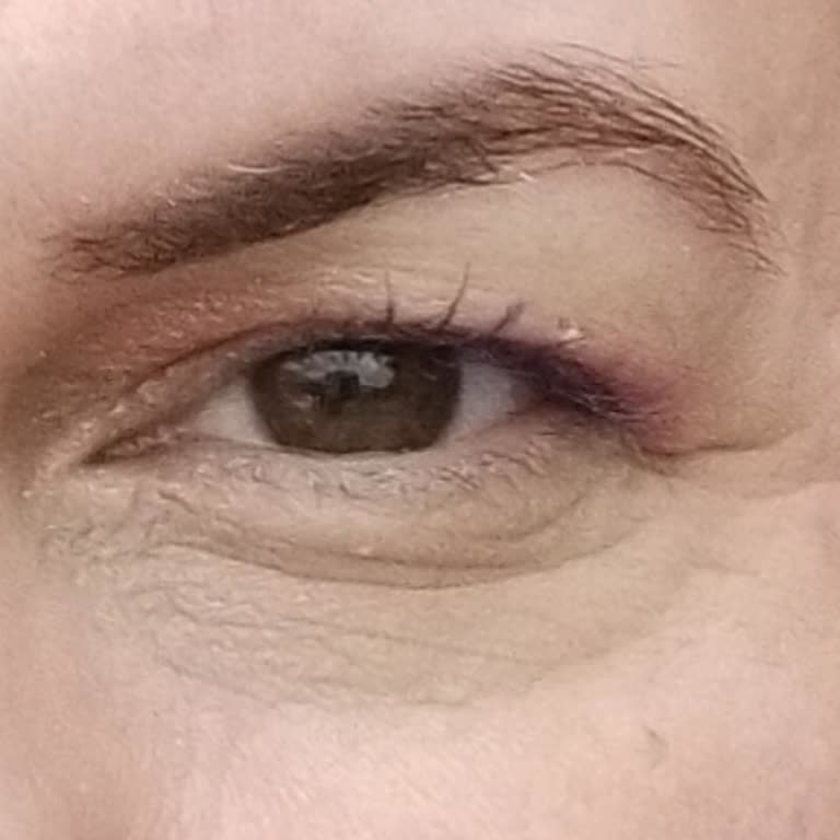 Renkli Maskaraların Renk Sorunu ve Geri Dönüş Eksikliği