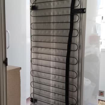 Arçelik Derin Dondurucu İşçilik Hatası Nedeniyle Gaz Kaçağı ve Ciddi Hasar