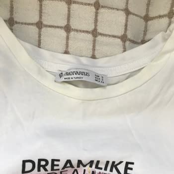 Güneş Kreminin Kıyafetlerde Kalıcı Leke Yapması