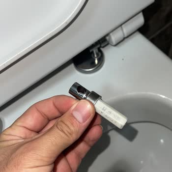 İsvea Klozet Kapaklarındaki Sürekli Arızalar ve Fahiş Fiyatlar