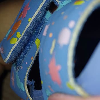 Sadece 1 Haftada Yıpranan Skechers Çocuk Sandaleti