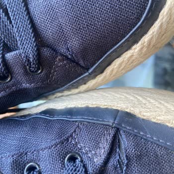 Tommy Hilfiger Ayakkabı 2 Ay İçinde Söküldü ve Açılma Yaptı