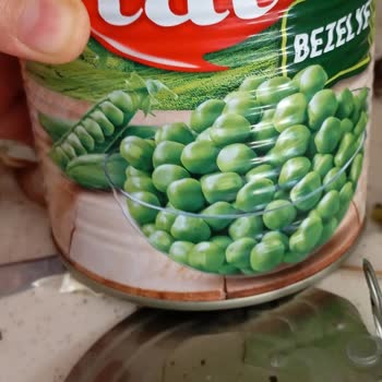 Bezelye Konservesinde Salyangoz Şoku