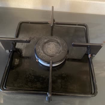 Nisan Ayında Alınan Ankastre Fırının Izgaraları Yamuldu, Ücret Talebi ve Çözüm İstemi