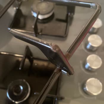 Nisan Ayında Alınan Ankastre Fırının Izgaraları Yamuldu, Ücret Talebi ve Çözüm İstemi