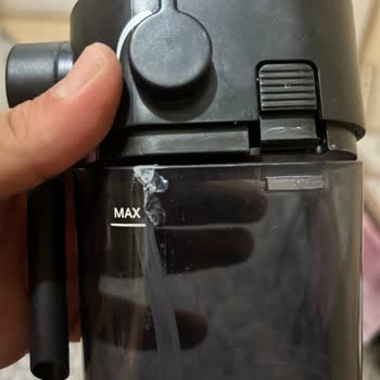 Grundig Servisi Süt Potunu Kırarak Geri Gönderdi