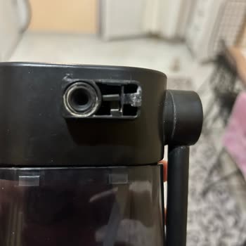 Grundig Servisi Süt Potunu Kırarak Geri Gönderdi