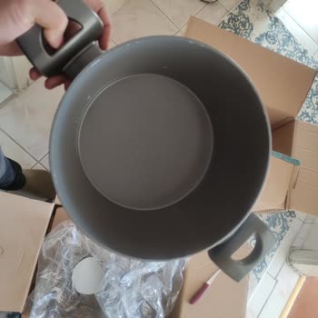 Korkmaz tencere seti delik deşik ve boyası atmış