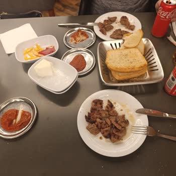 Köfteci Yusuf'ta Uzun Bekleme Süreleri ve Eksik Hizmet