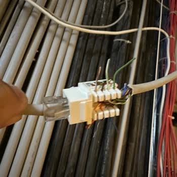 Superonline'ın Haksız Servis Ücreti ve Müşteri Hizmetleri Sorunu