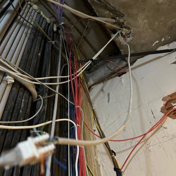 Superonline'ın Haksız Servis Ücreti ve Müşteri Hizmetleri Sorunu