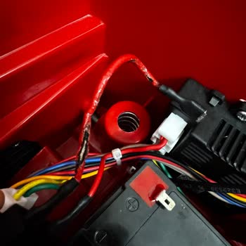 Kırık ve Eksik Parçalı Akülü Araba, Yüksek Kargo Ücreti İle İade Sorunu