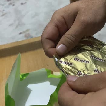 Eksik Çikolata Kareleri