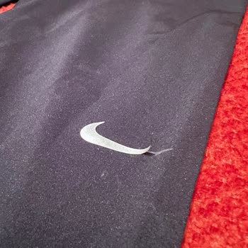 Nike Pro Tayt'ta Yaşanan Logo Sorunu ve İade Sürecindeki Hayal Kırıklığı