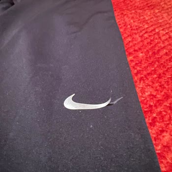 Nike Pro Tayt'ta Yaşanan Logo Sorunu ve İade Sürecindeki Hayal Kırıklığı