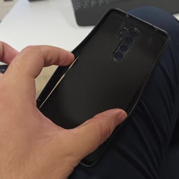 Kalitesiz Telefon Kılıfı ve Yetersiz Müşteri Hizmeti