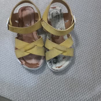 FLO Ayakkabı Dan Aldığım Sandaletin Kalitesi Hayal Kırıklığı Yarattı